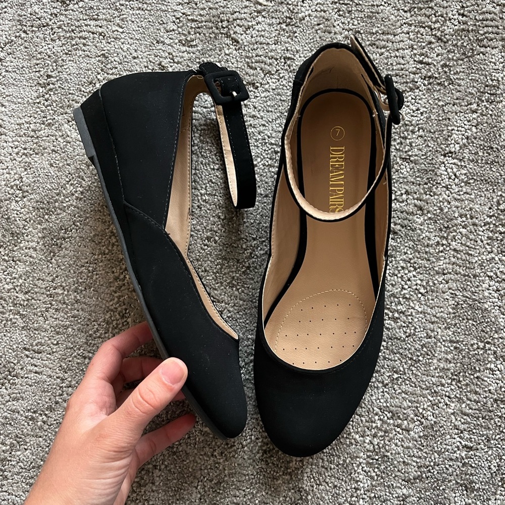 Dream Pairs Black Ballet Flats with Ankle Strap
